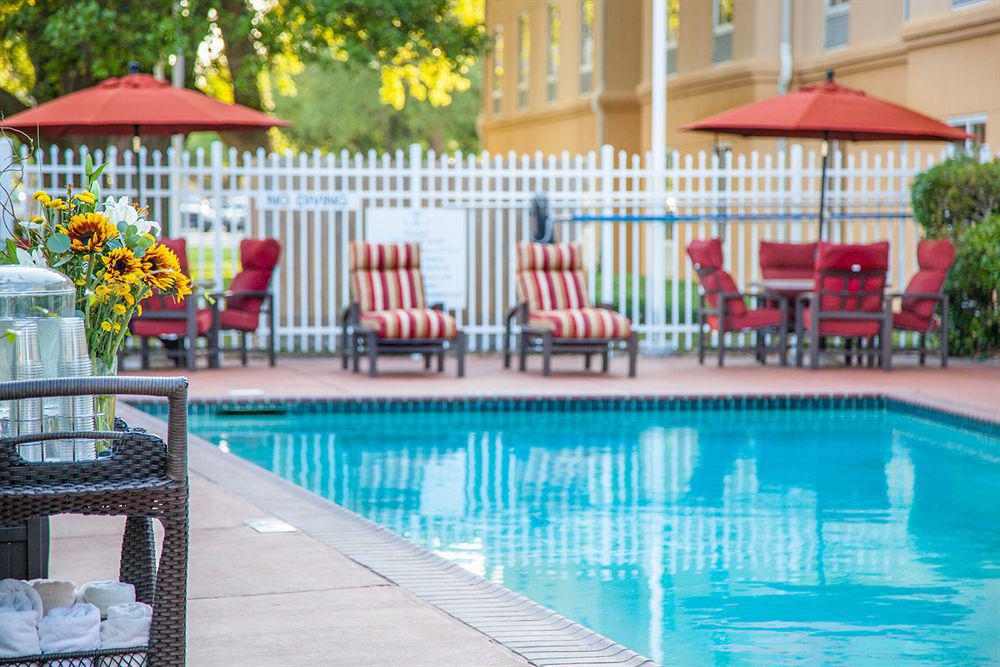 Hampton Inn & Suites New Orleans/Elmwood Harahan Ngoại thất bức ảnh